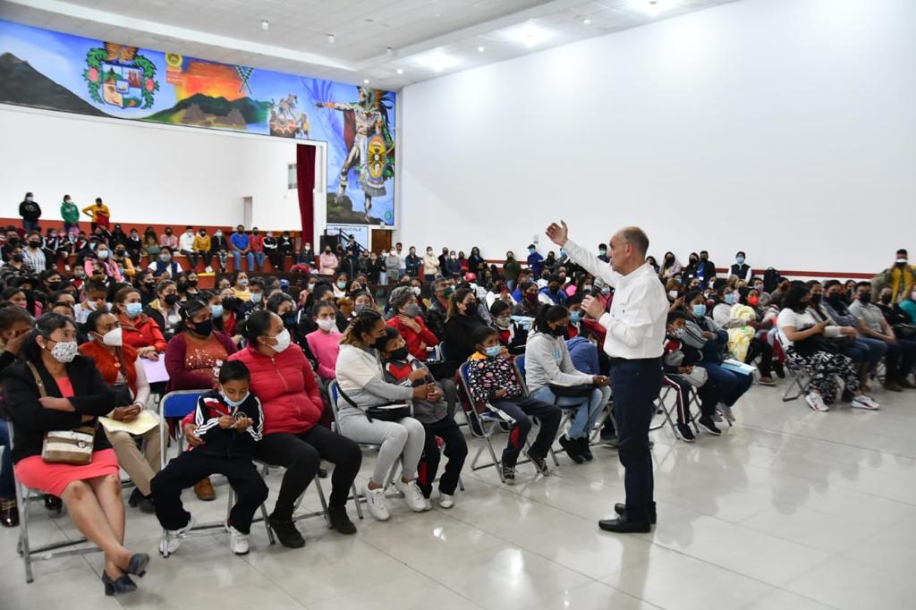 Brinda SMDIF Huamantla conferencia de orientación familiar